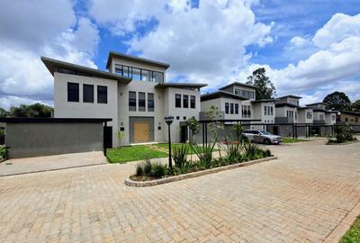 5 Bed Townhouse with En Suite in Runda - 3