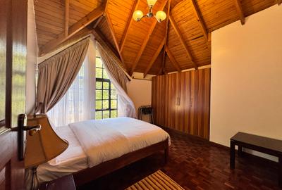 Serviced 2 Bed Apartment with En Suite in Lavington