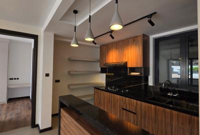 2 Bed Apartment with En Suite at Off Peponi Road - 4