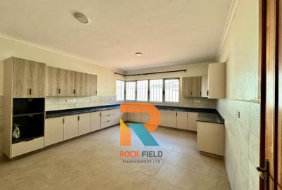 5 Bed House with En Suite in Loresho - 4