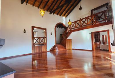 5 Bed House with En Suite at Hardy - 4