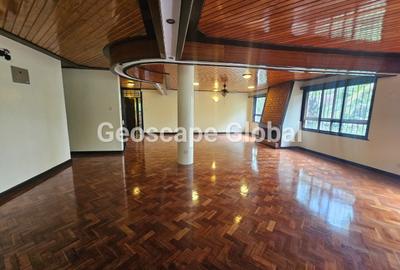 3 Bed Townhouse with En Suite in Westlands Area - 4