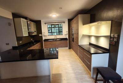 5 Bed Villa with En Suite at New Kitisuru - 4