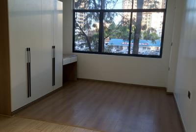 Studio Apartment with Swimming Pool in Kilimani - 3