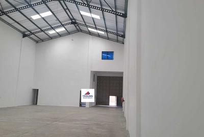 8,005 ft² Warehouse with Parking in Mlolongo - 2