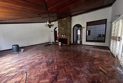 5 Bed House with En Suite in Karen - 2