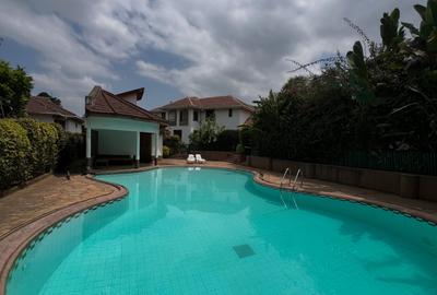 4 Bed Villa with En Suite in Lavington - 3