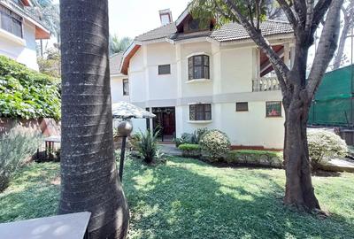 4 Bed Townhouse with En Suite in Westlands Area - 2