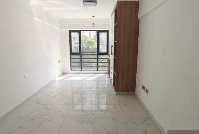 1 Bed Apartment with Gym in Kilimani - 2