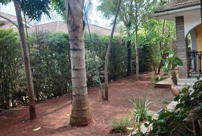5 Bed Townhouse with En Suite in Karen - 4