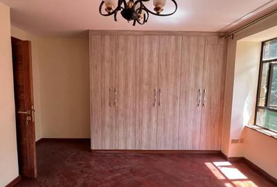 5 Bed Townhouse with En Suite at Convent Drive - 4