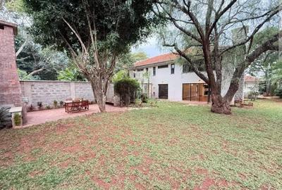 4 Bed Townhouse with En Suite in Lavington - 2