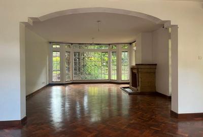5 Bed Townhouse with En Suite in Rosslyn - 4
