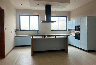 4 Bed Apartment with En Suite in Loresho - 3