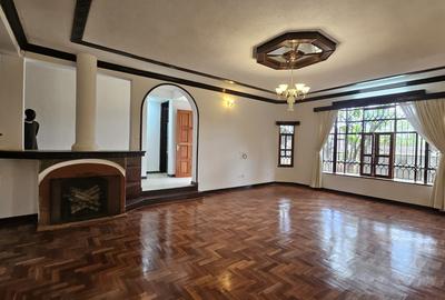 5 Bed House with En Suite in Runda - 4