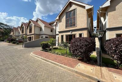 5 Bed Townhouse with En Suite in Lavington