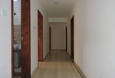 4 Bed Apartment with Gym in Parklands - 2