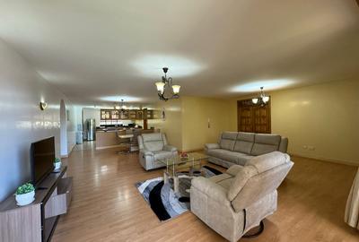 Furnished 3 Bed Apartment with En Suite in Brookside - 2