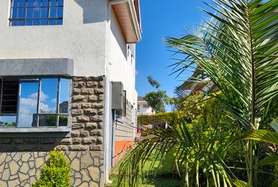 4 Bed Townhouse with En Suite in Kiambu Road - 2