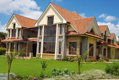 5 Bed House with En Suite at Runda Road