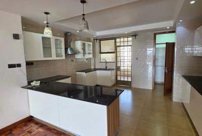 3 Bed Apartment with En Suite at Othaya Road - 3