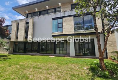 5 Bed Townhouse with En Suite in Brookside