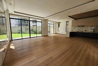 5 Bed Townhouse with En Suite in Lavington - 3
