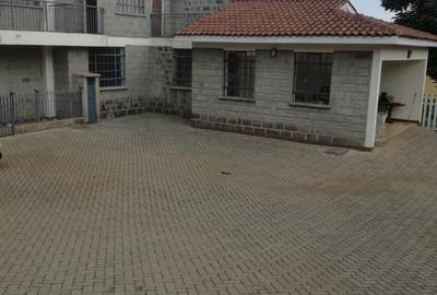 5 Bed House with En Suite in Kitisuru - 2