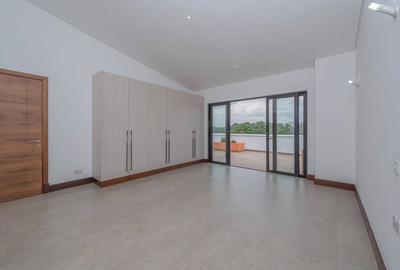 5 Bed Townhouse with En Suite at Kitisuru - 2