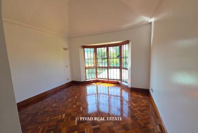 5 Bed House with Garden in Runda - 3