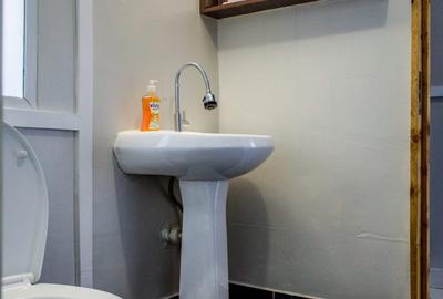4 Bed House in Spring Valley - 2