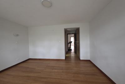 5 Bed Townhouse with En Suite in Spring Valley - 4