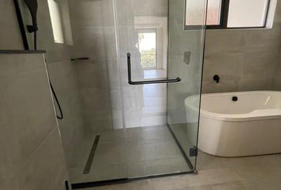 4 Bed Apartment with En Suite in Westlands Area - 4