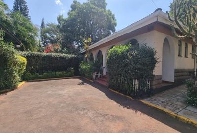 5 Bed House with Garden in Rosslyn - 4