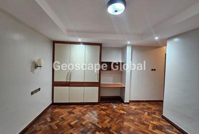 4 Bed Apartment with En Suite in Riverside - 4