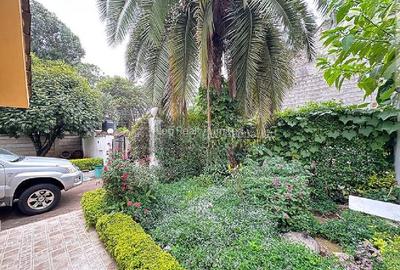 4 Bed Townhouse with En Suite in Lavington - 3