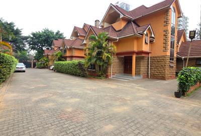 4 Bed Townhouse with En Suite at Lavington Green - 4