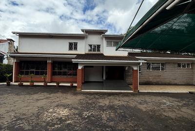 5 Bed House with En Suite in Gigiri