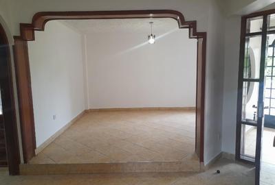 4 Bed House with En Suite in Karen - 4