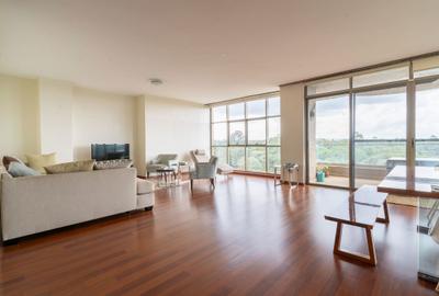 3 Bed Apartment with En Suite in Parklands - 2