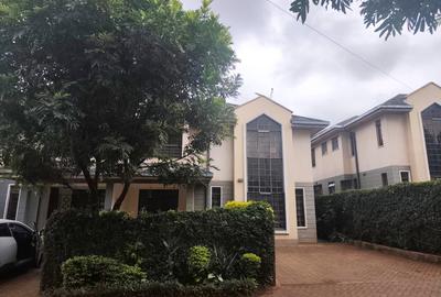 4 Bed Townhouse with En Suite in Kitisuru - 3