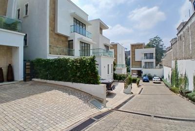 5 Bed Townhouse with En Suite at Lavington Green - 2