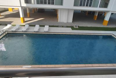 Serviced 2 Bed Apartment with Swimming Pool at Customs - 3