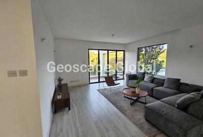 5 Bed House with En Suite in Karen - 4