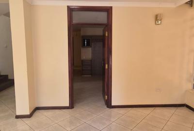 4 Bed Townhouse with En Suite in Kiambu Road - 4
