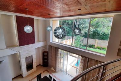 5 Bed Townhouse with En Suite in Lavington - 2