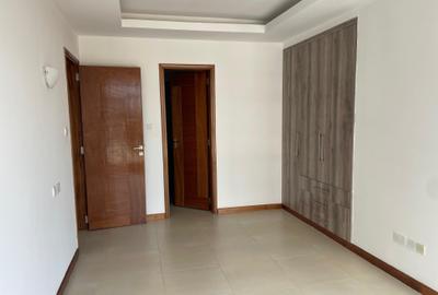 2 Bed Apartment with En Suite at Lantana Road - 3