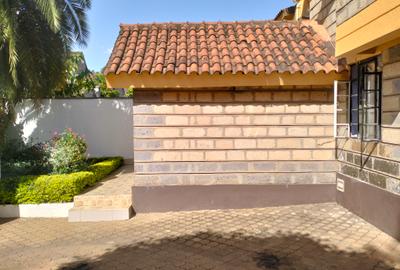 4 Bed Townhouse with En Suite in Lavington - 3