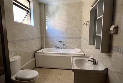 3 Bed Apartment with En Suite in Lavington - 4