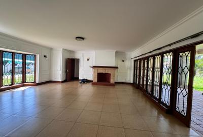 5 Bed Villa with En Suite in Gigiri - 4